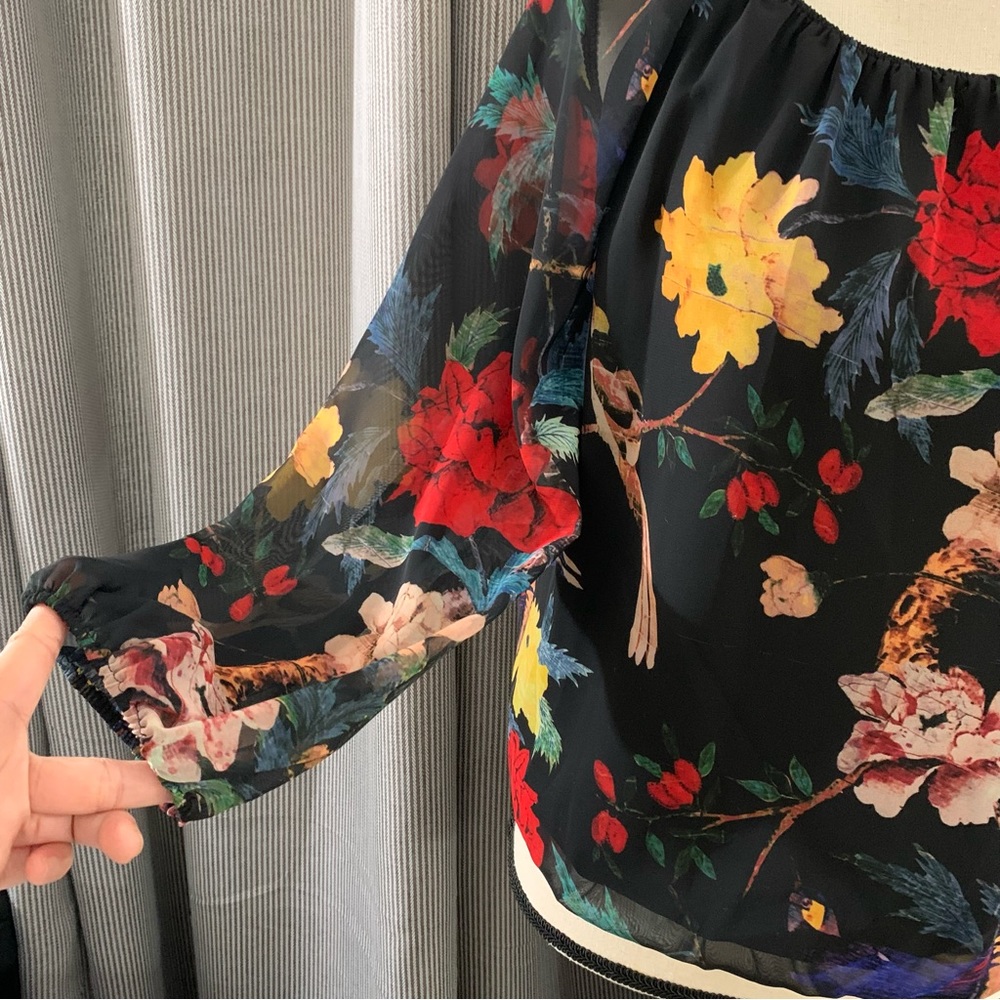 Alice + Olivia Black Floral Off-Shoulder Blouse - Picture 6 of 10
